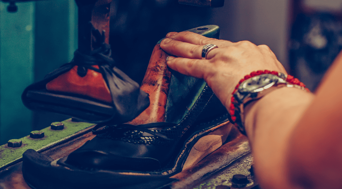 Mejora de productividad y control en fábrica del sector calzado tras optimización de procesos.